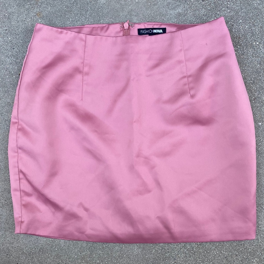 FashionNova satin pink mini skirt